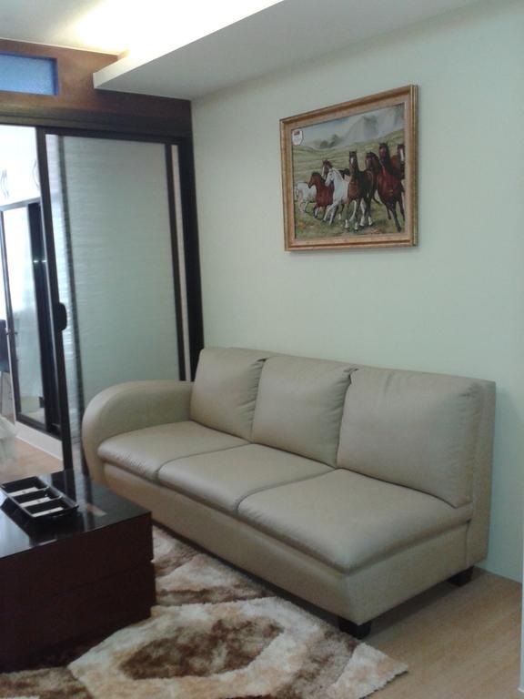 The Oasis Davao Condotel Zimmer foto