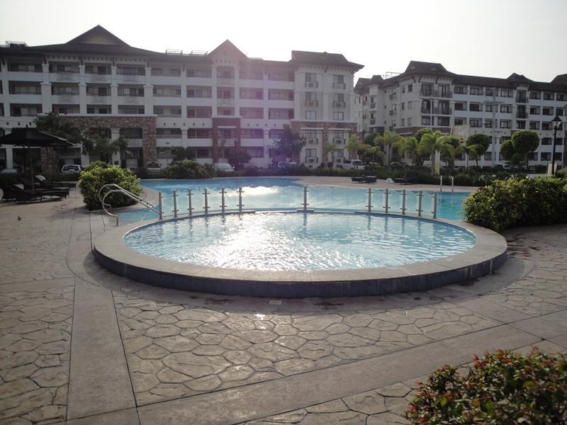The Oasis Davao Condotel Exterior foto